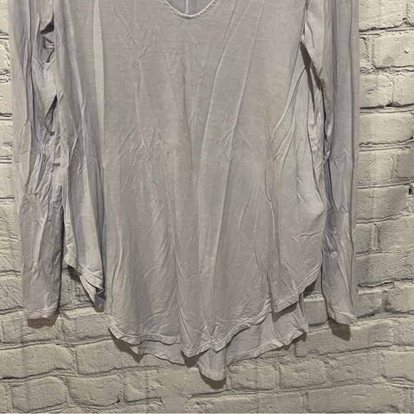 American Eagle Soft & Sexy Collection Medium - Picture 2 of 3